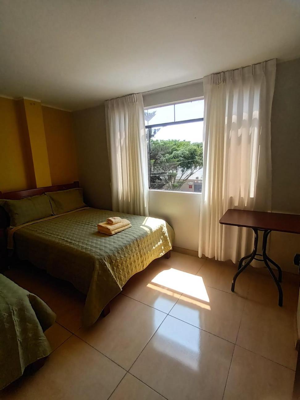 Right Across From The Airport - Free Shuttle - A Y J Familia Apartment Lima Ngoại thất bức ảnh