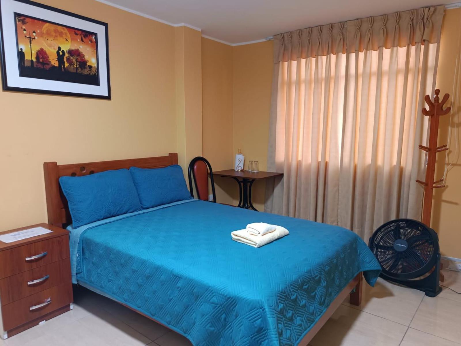 Right Across From The Airport - Free Shuttle - A Y J Familia Apartment Lima Phòng bức ảnh