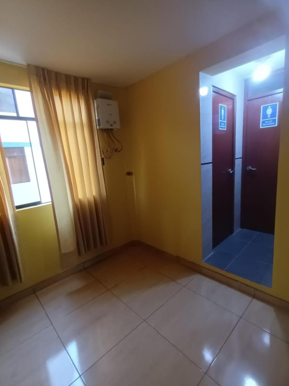 Right Across From The Airport - Free Shuttle - A Y J Familia Apartment Lima Phòng bức ảnh