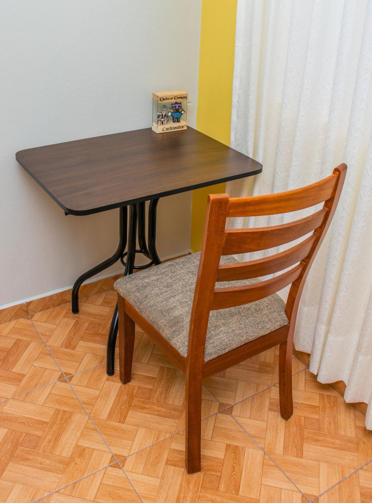 Right Across From The Airport - Free Shuttle - A Y J Familia Apartment Lima Ngoại thất bức ảnh