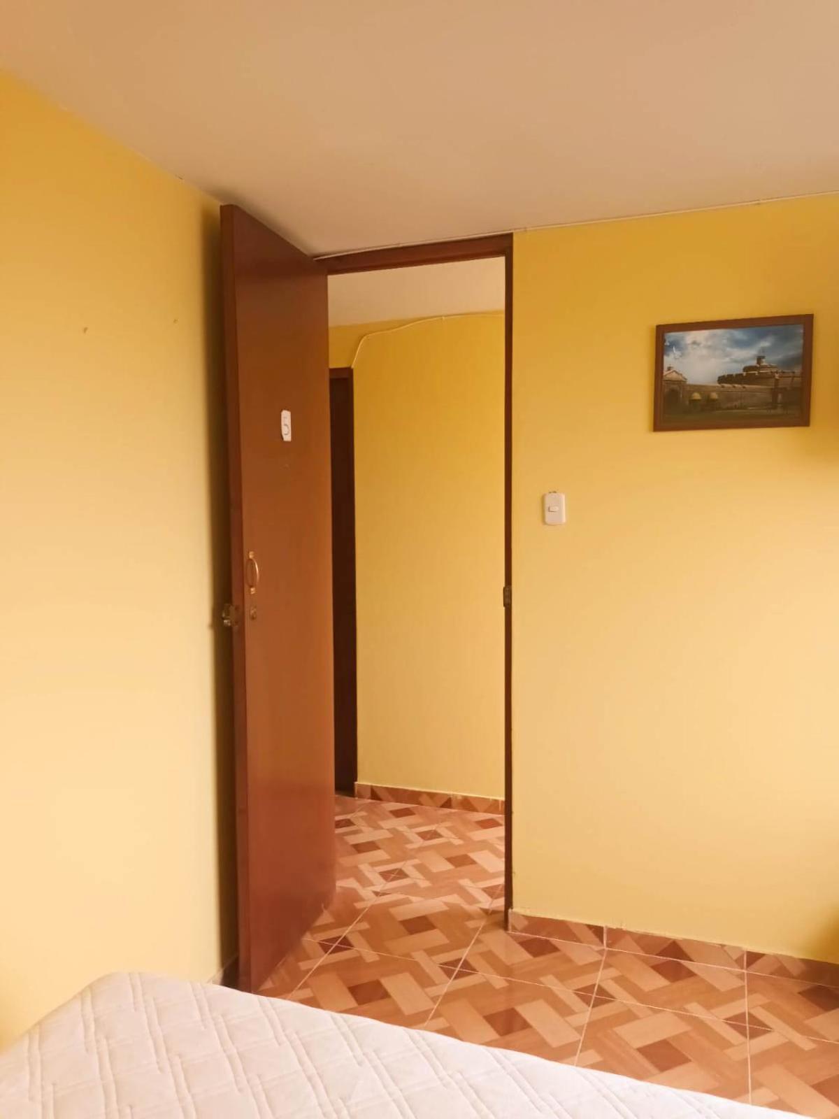 Right Across From The Airport - Free Shuttle - A Y J Familia Apartment Lima Ngoại thất bức ảnh