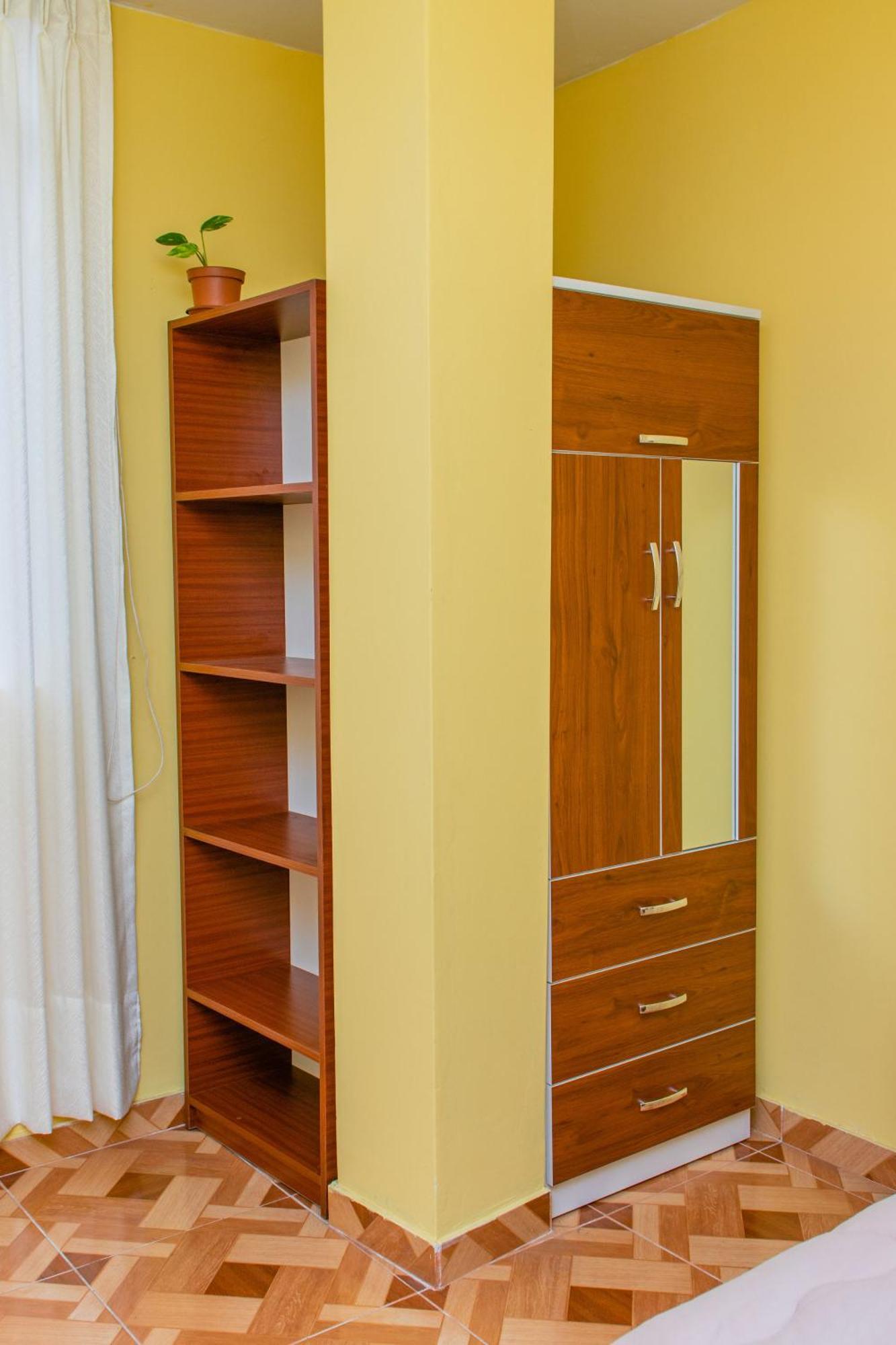 Right Across From The Airport - Free Shuttle - A Y J Familia Apartment Lima Ngoại thất bức ảnh