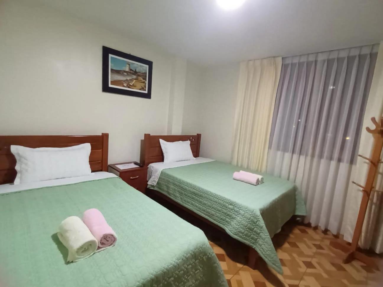 Right Across From The Airport - Free Shuttle - A Y J Familia Apartment Lima Ngoại thất bức ảnh