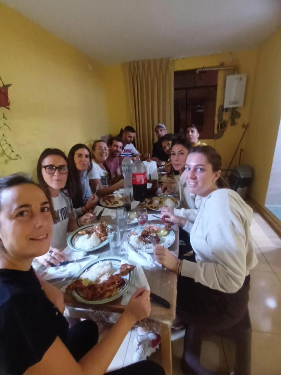 Right Across From The Airport - Free Shuttle - A Y J Familia Apartment Lima Ngoại thất bức ảnh