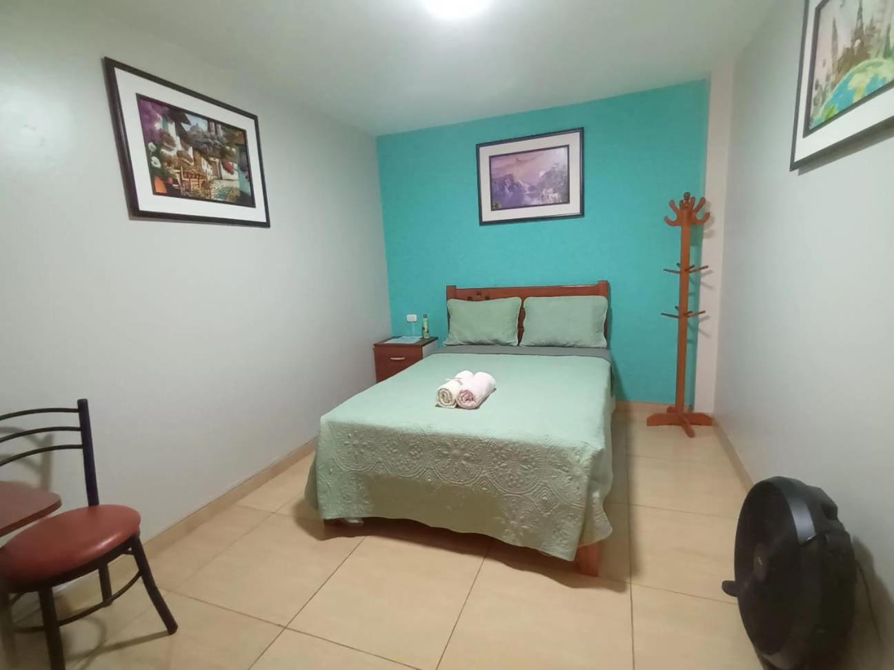 Right Across From The Airport - Free Shuttle - A Y J Familia Apartment Lima Ngoại thất bức ảnh