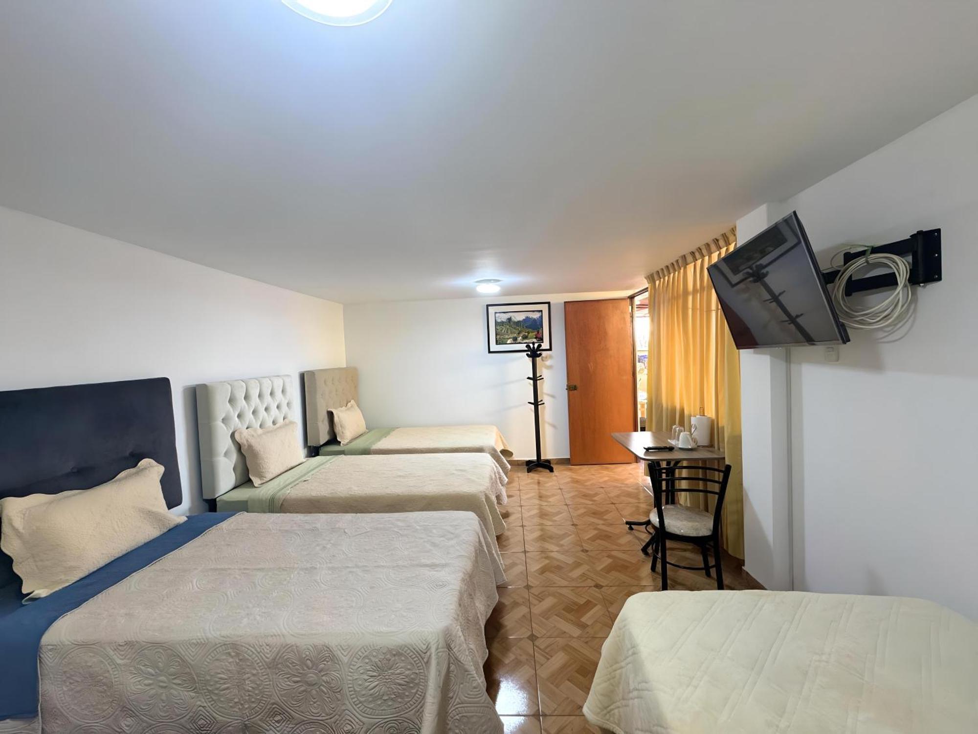 Right Across From The Airport - Free Shuttle - A Y J Familia Apartment Lima Ngoại thất bức ảnh